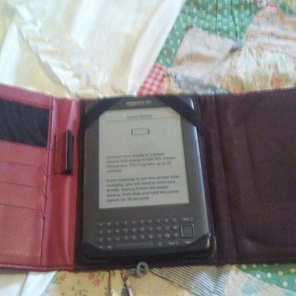Amazon Kindle w/Case - Picture 3 of 10
